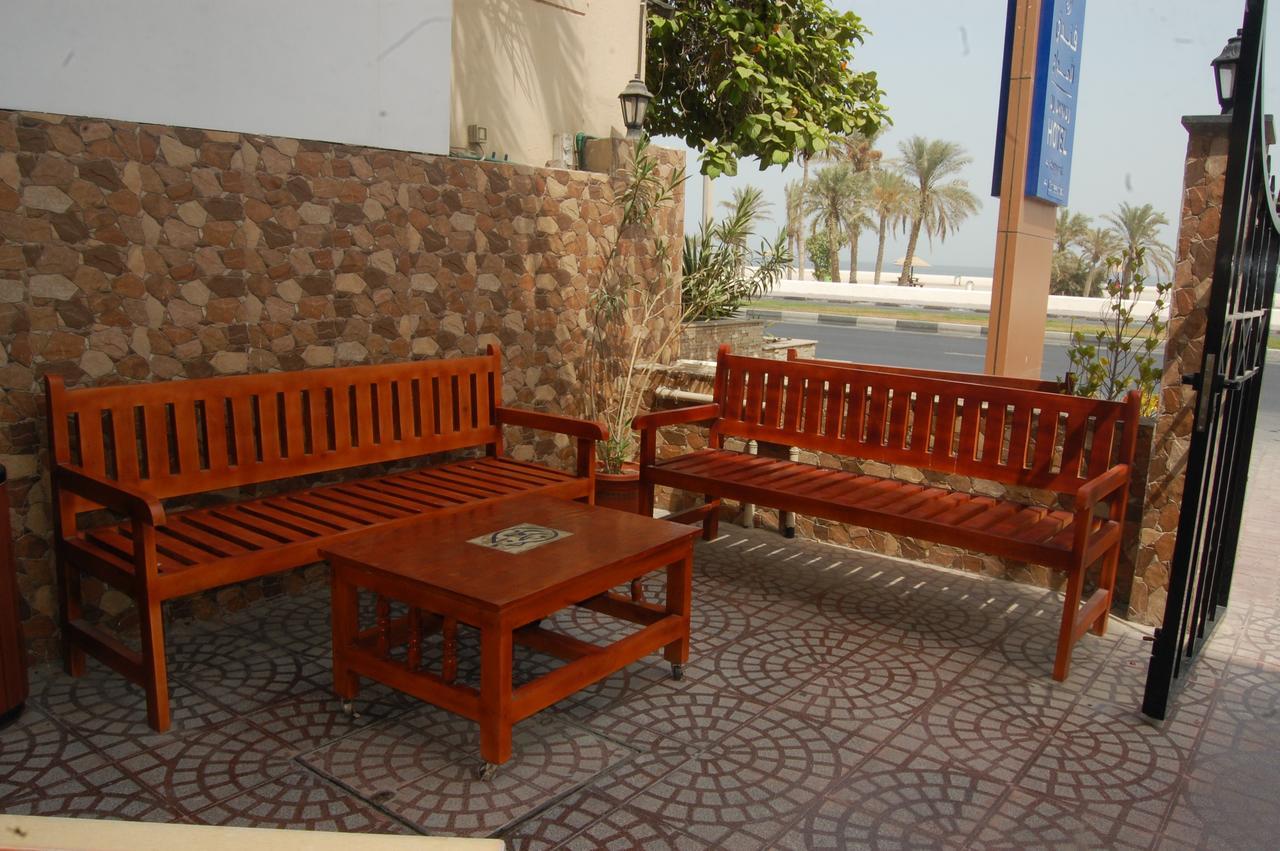 Al Amwaj Hotel Sharjah Exteriör bild