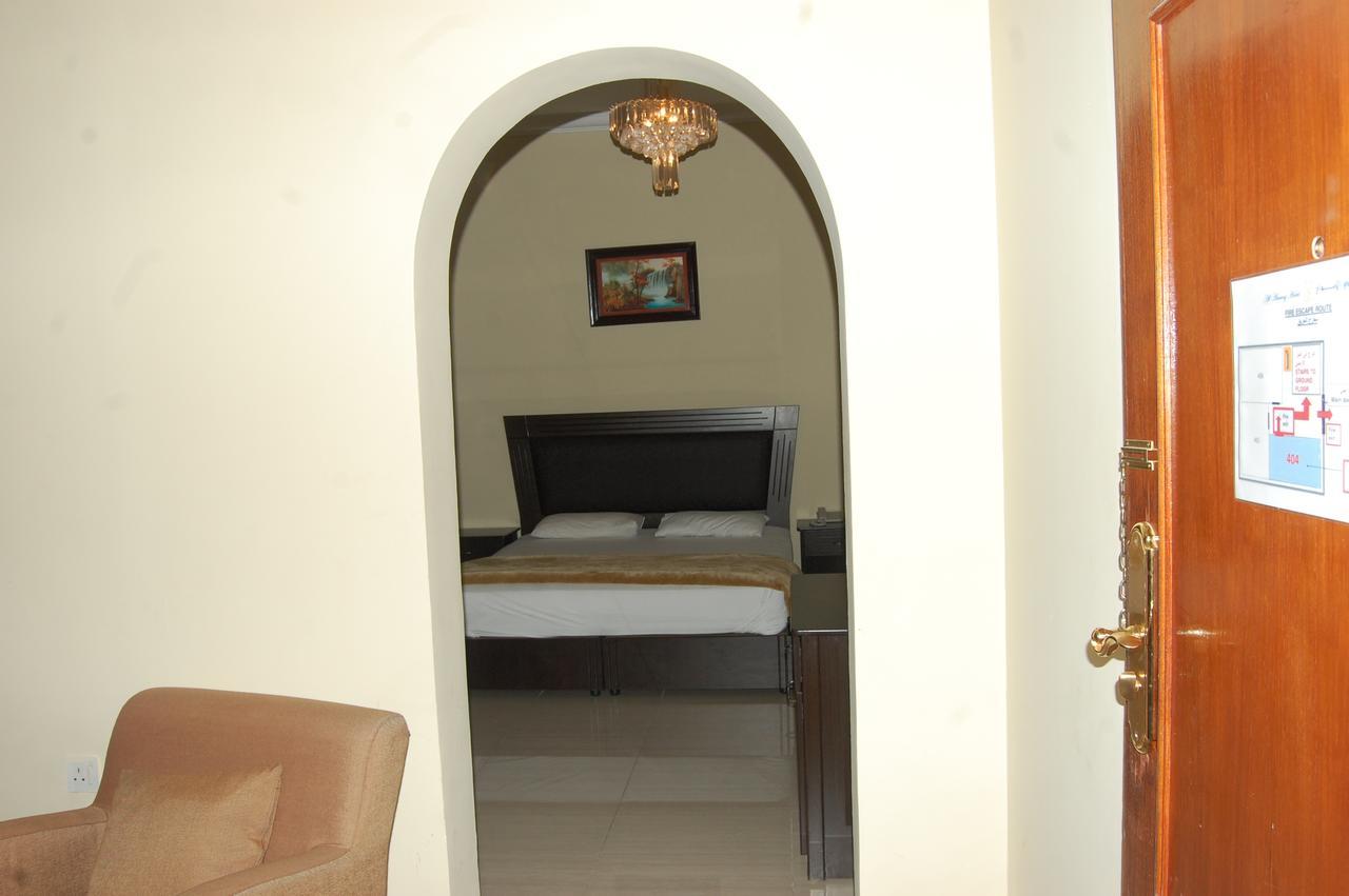 Al Amwaj Hotel Sharjah Exteriör bild